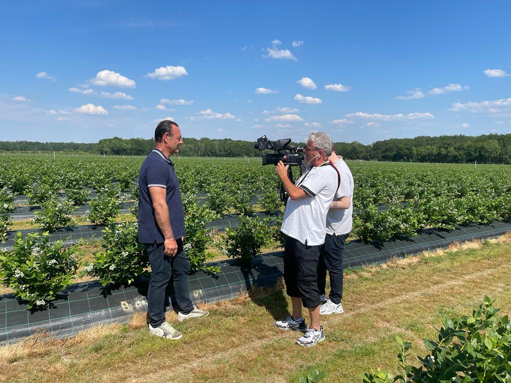 Interview de David-Alexandre Bertrand par TF1 dans nos vergers de Sologne